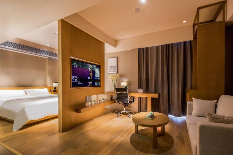 V8 Ziyuangang Hotel — photo 4