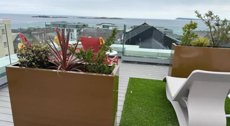 Earls Harbour Luxury Apartments — photo 5