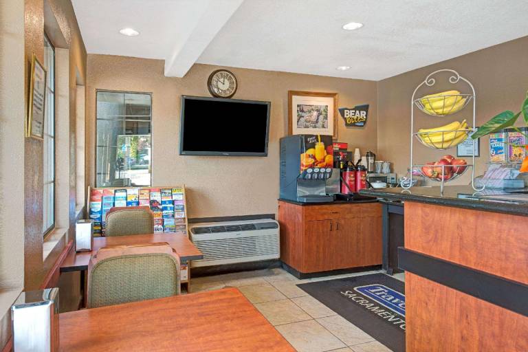 Travelodge by Wyndham Sacramento / Rancho Cordova — photo 4