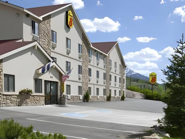 Super 8 By Wyndham Dillon/Breckenridge Area in Dillon, CO