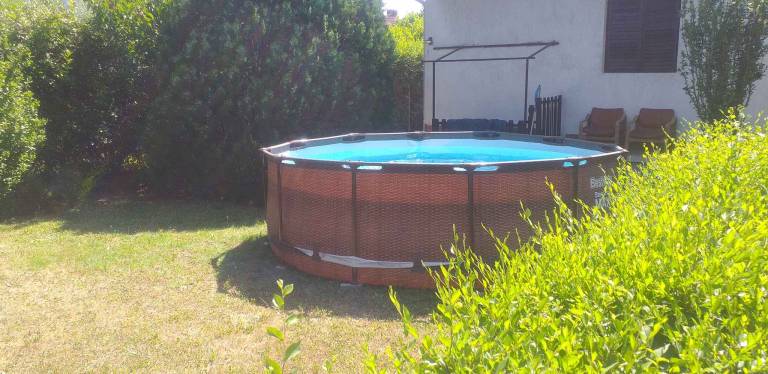 House with pool, patio & yard | Pets allowed — photo 2