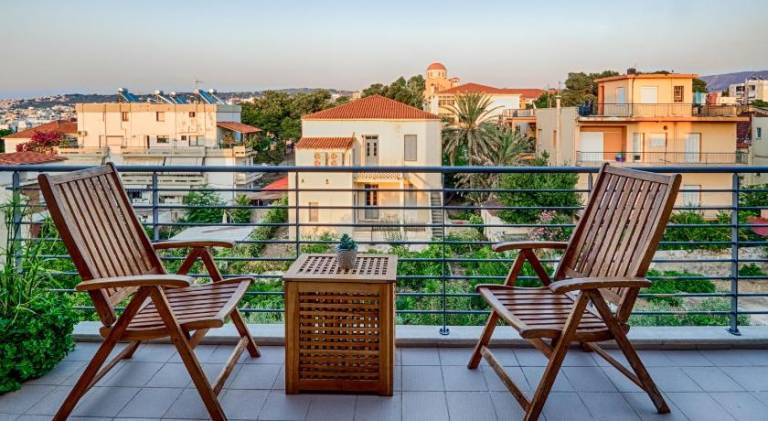 Apartment with patio, garden & barbecue — photo 5