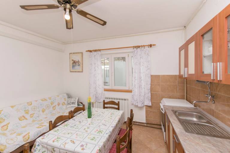 Rental apartment with terrace & grill | Garden view | Next to the beach | Pet-friendly — photo 4