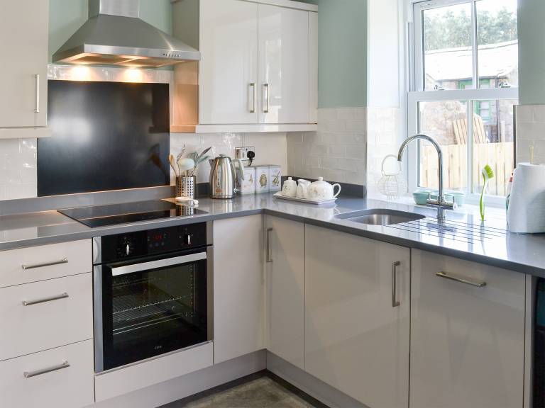 Family-oriented pleasant cottage with yard & terrace | Pets are welcome — photo 4