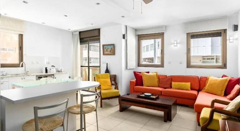 Cosy 1BR near Beach by FeelHome in Tel Aviv