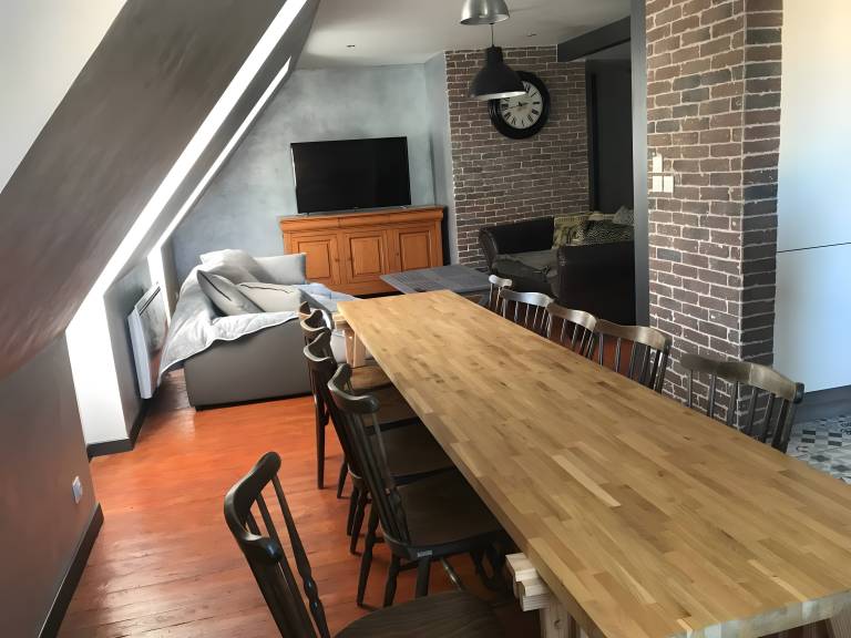 Spacious 180 m² Duplex Holiday Home with Wi-Fi and Air Conditioning in La Bourboule