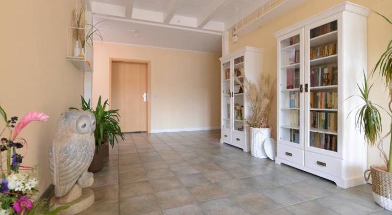 Serviced apartment with sauna, patio & yard | Dogs allowed — photo 5
