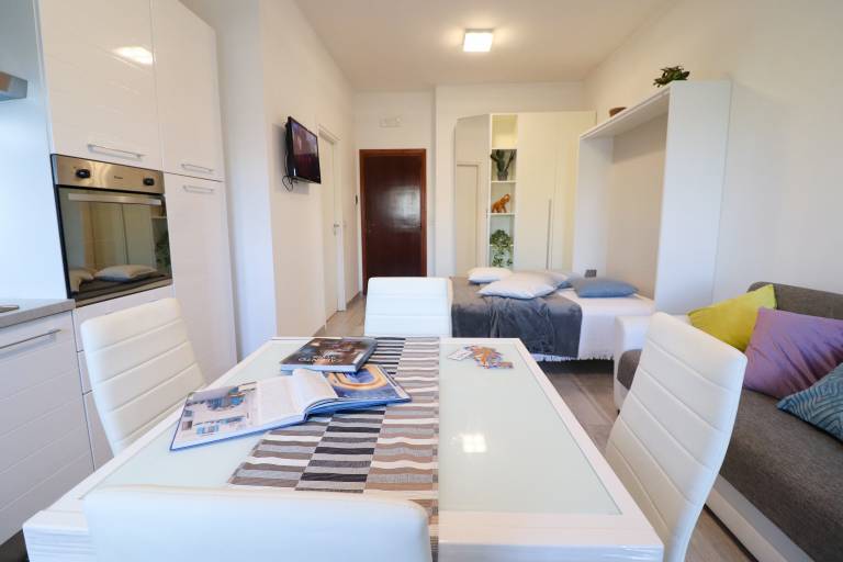 House | City view — photo 4