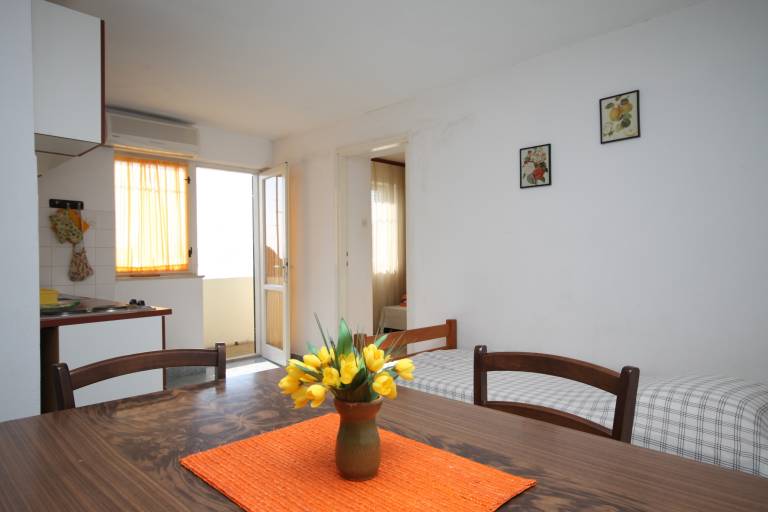 One bedroom apartment with terrace and sea view Marušići, Omiš (A-8632-a) — photo 3