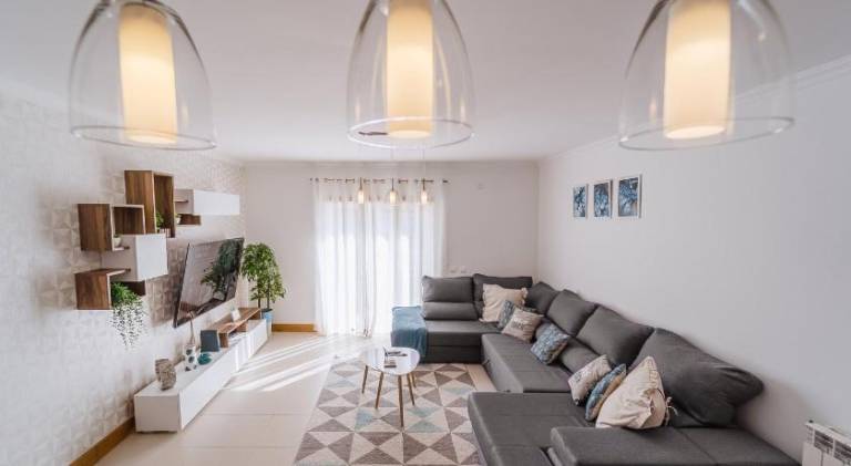 Rental apartment with patio & grill in Leiria