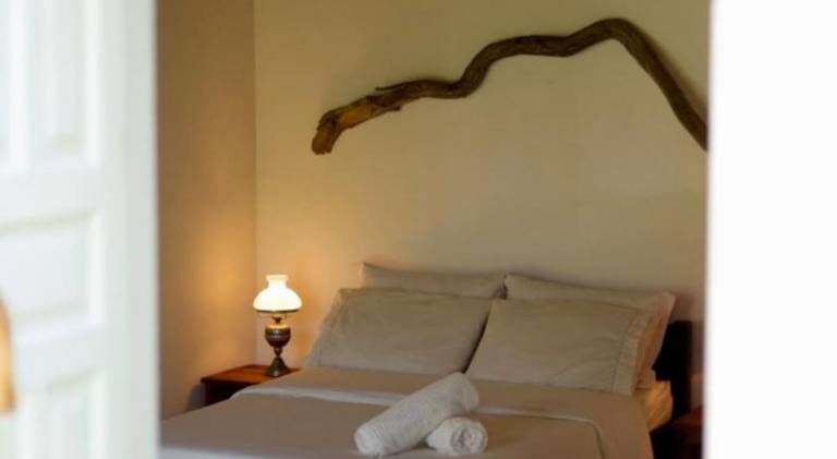 Vacation home with 1 room for 2 persons in Porto Seguro