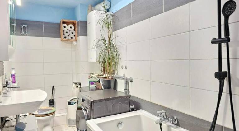 Doppelzimmer in Privathaus I geteiltes Bad & Kuche I mit dem Zug 4 min bis zum Hauptbahnhof — photo 4