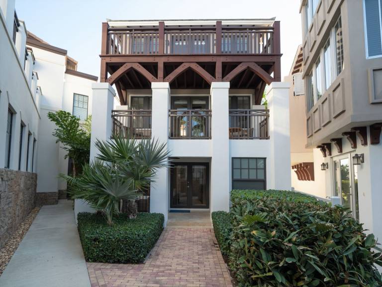Children-friendly house with heated pool, fast internet & grill | Water view | Dogs allowed — photo 2