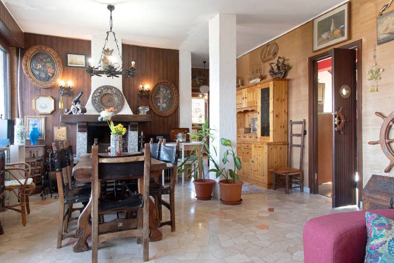 Apartment 'L'attico Con Terrazza Vista Lago' with Lake View, Private Terrace and Wi-Fi — photo 4