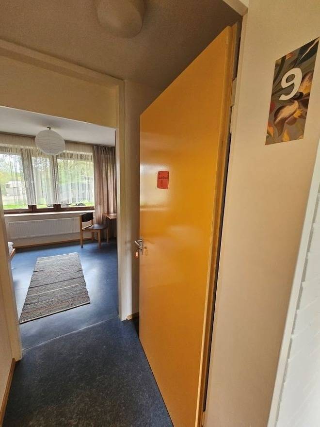 15 m² Gemeinschaftszimmer ∙ 1 Schlafzimmer ∙ 3 Gäste – Bild 4