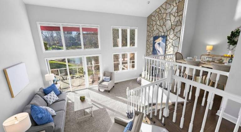 Vacation home with pool — photo 4