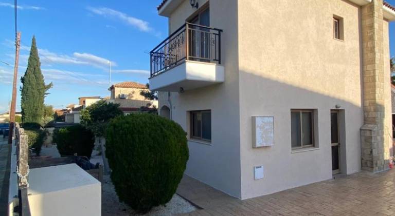Villa with garden, private pool & patio — photo 4