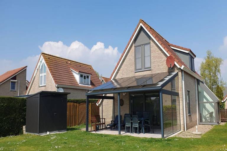 Charmantes Ferienhaus mit Garten und Terrasse | Neben dem Strand | Haustiere sind willkommen