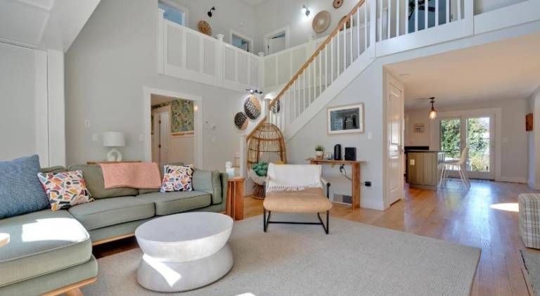 Spacious vacation home with pool | Perfect for remote work | Dogs allowed — photo 2