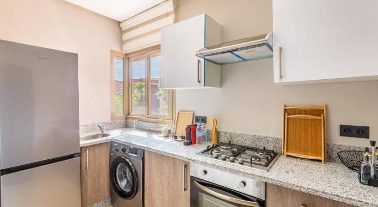 Rental apartment with pool & hot tub — photo 4