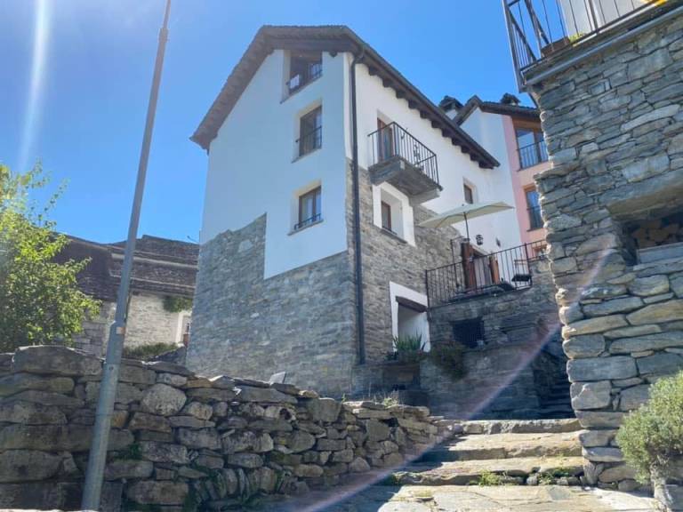 Ferienhaus in Borgnone, Schweiz für max. 5 Personen Ferienhaus in Borgnone, Schweiz für max. 5 Personen