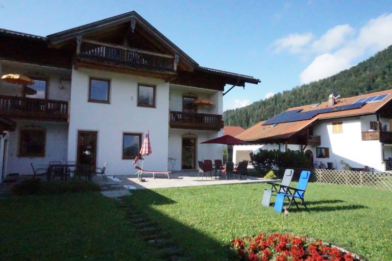 Rental apartment with garden | Mountain view in Ruhpolding