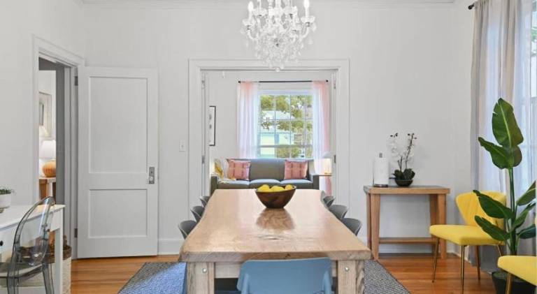 Vacation home with yard — photo 3