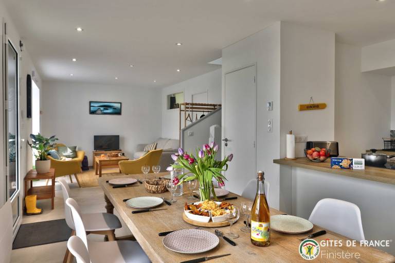 Pleasant gite with terrace | Sea view | Next to the beach | Pets allowed in Quimper