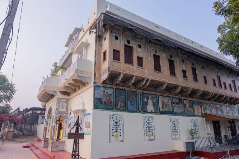 Jeevan Haveli Heritage Hotel & Museum