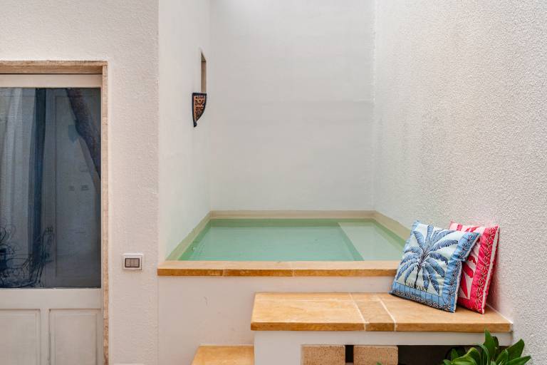 House with yard, private pool & patio | Pool view — photo 5