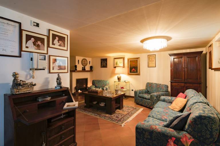 Pleasant villa with barbeque, terrace & private pool | Dogs allowed — photo 2