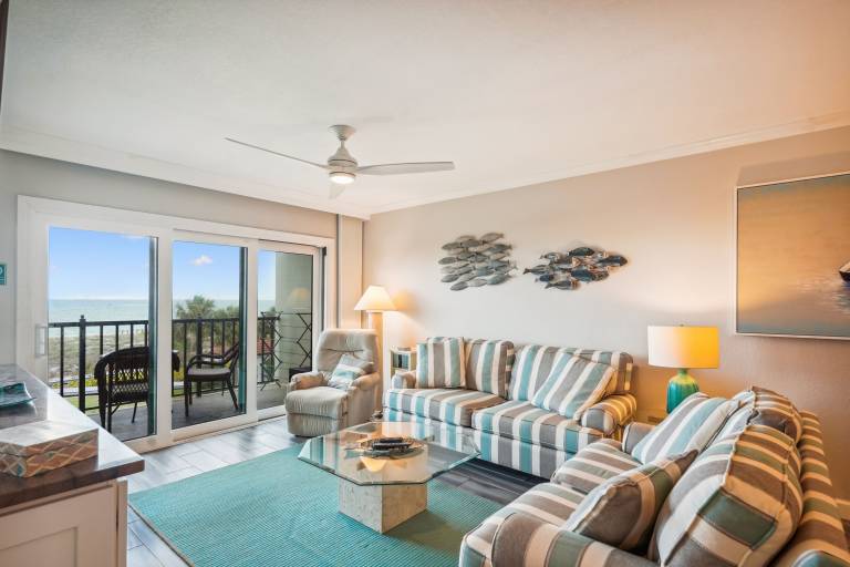 Land s End 9 304 Beach Front Premier