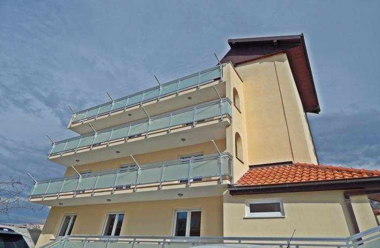 Apartment Podstrana