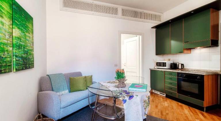 Holiday apartment | Next to Como Cathedral | Pets allowed in Brunate