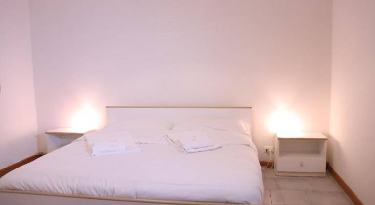 House with 2 rooms for 5 persons in Acireale