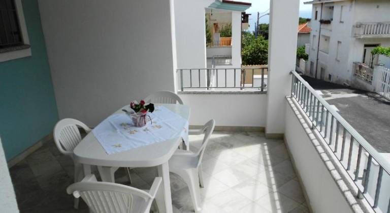 Vacation home with yard & patio in Dorgali