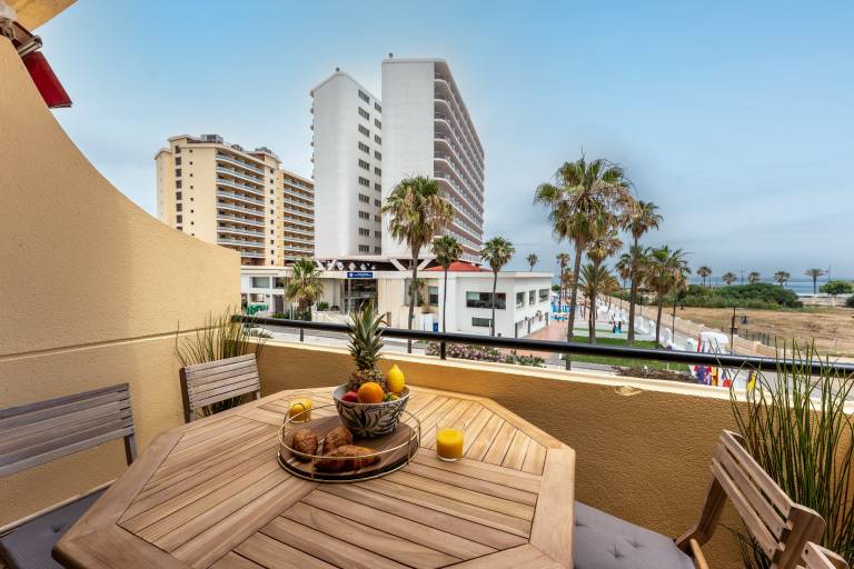 Rental apartment with yard & patio | Beach nearby | Pets are welcome in Torremolinos