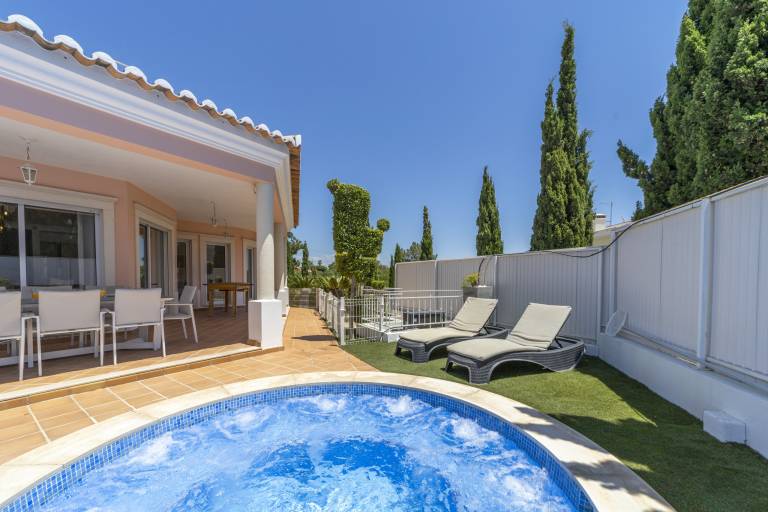 Villa  Olhos de Água