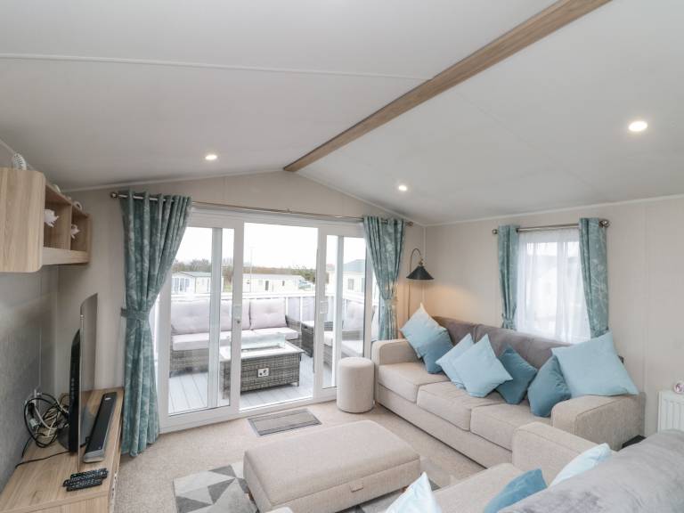 Cottage with garden | Beach view — photo 4