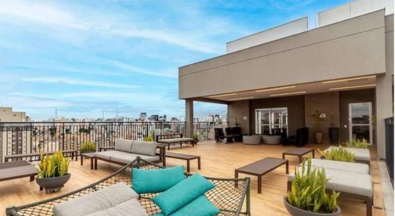 Rental apartment with barbeque, patio & pool — photo 4
