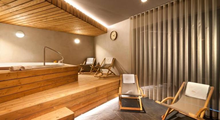 Holiday apartment with patio, sauna & jacuzzi — photo 3