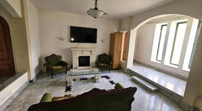 Spacious Swieqi Villa for Families Groups Close to Paceville and St Julians in St. Julian's