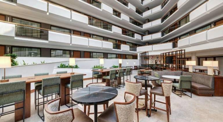 Embassy Suites by Hilton Tysons Corner — photo 2