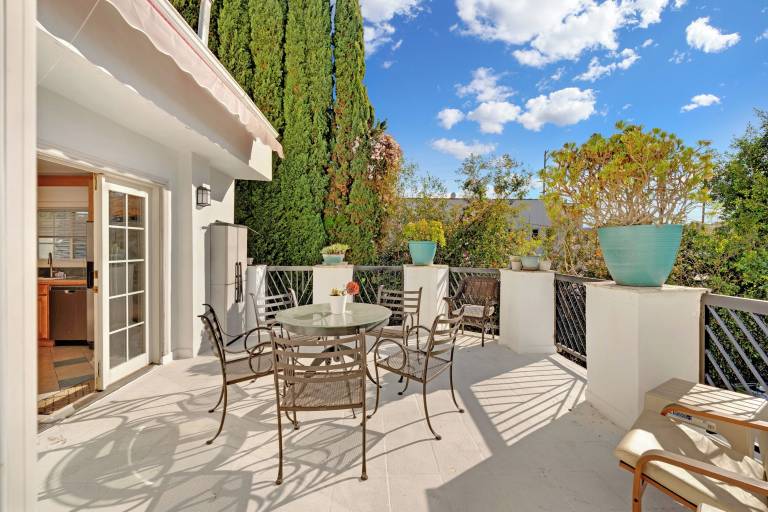 Apartment Beverly Hills