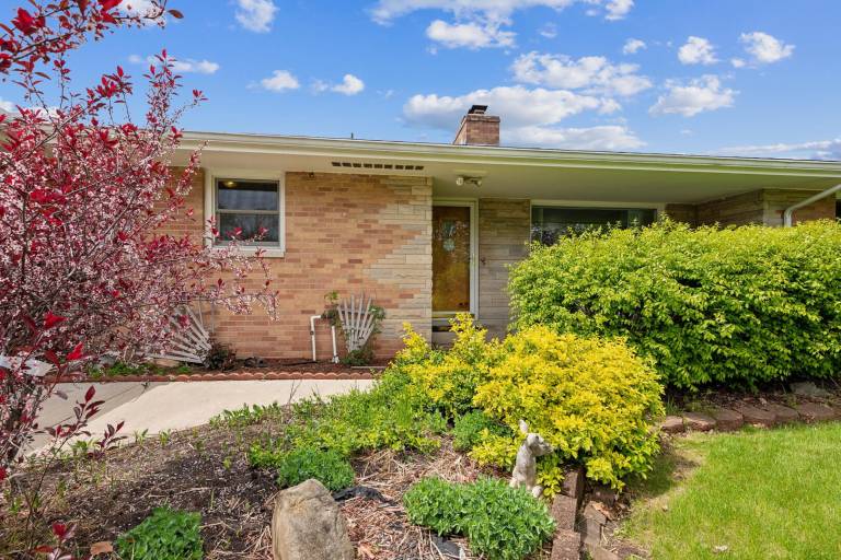 Family-oriented pleasant vacation home with terrace & yard | Pet-friendly — photo 5