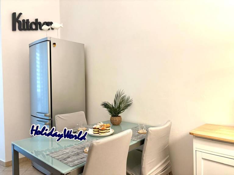 Beautiful rental apartment | Next to the beach | Perfect for remote work | Pets are welcome — photo 2