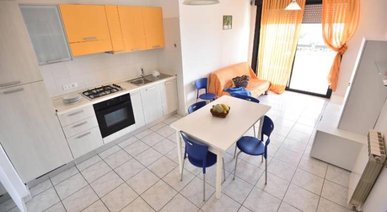 Serviced apartment with terrace | Next to the beach | Good for workation | Pets allowed — photo 4