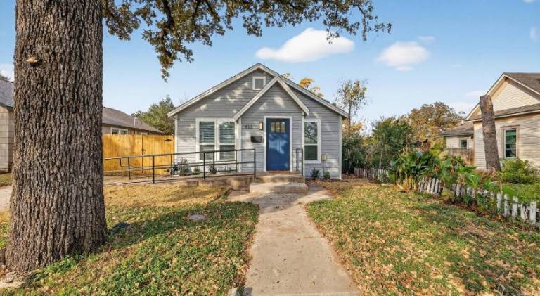 Vacation home with 2 rooms for 4 persons in Arlington, TX