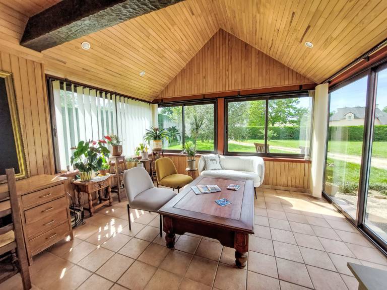 Vacation home with BBQ, patio & yard — photo 3