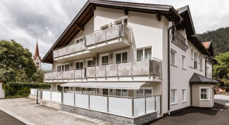Holiday apartment with barbeque & terrace — photo 4